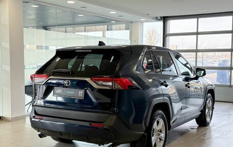 Toyota RAV4, 2020 год, 2 817 000 рублей, 6 фотография