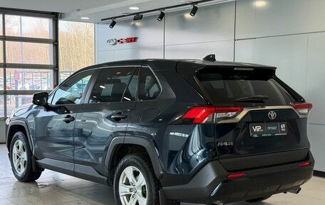 Toyota RAV4, 2020 год, 2 817 000 рублей, 4 фотография