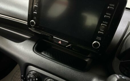 Toyota Yaris, 2020 год, 1 245 000 рублей, 14 фотография