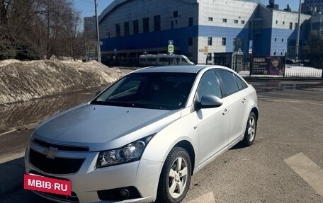 Chevrolet Cruze II, 2011 год, 790 000 рублей, 2 фотография