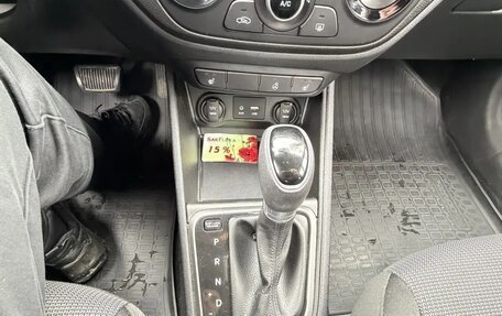 Hyundai Solaris II рестайлинг, 2017 год, 1 370 000 рублей, 3 фотография