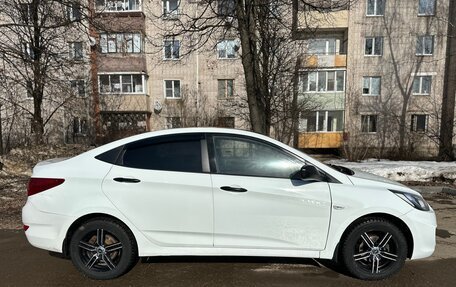Hyundai Solaris II рестайлинг, 2013 год, 665 000 рублей, 8 фотография