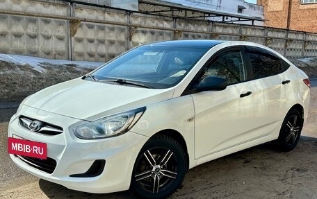 Hyundai Solaris II рестайлинг, 2013 год, 665 000 рублей, 2 фотография