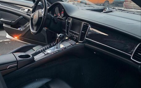 Porsche Panamera II рестайлинг, 2012 год, 2 400 000 рублей, 7 фотография