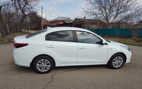 KIA Rio IV, 2017 год, 895 000 рублей, 5 фотография