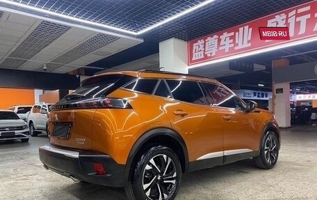 Peugeot 2008 II, 2022 год, 1 800 000 рублей, 6 фотография