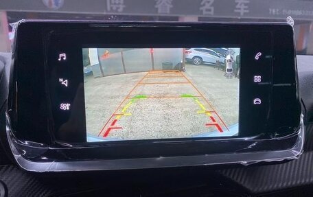 Peugeot 2008 II, 2022 год, 1 800 000 рублей, 11 фотография