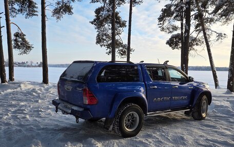 Toyota Hilux VIII, 2017 год, 4 200 000 рублей, 5 фотография