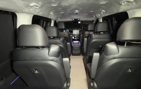 Hyundai Staria, 2025 год, 6 000 000 рублей, 5 фотография