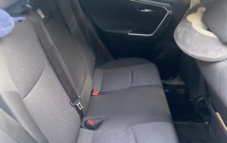 Toyota RAV4, 2022 год, 2 670 000 рублей, 7 фотография