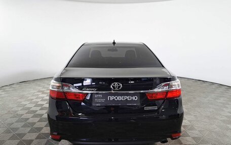 Toyota Camry, 2017 год, 2 200 000 рублей, 7 фотография