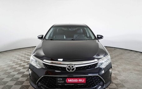 Toyota Camry, 2017 год, 2 200 000 рублей, 2 фотография