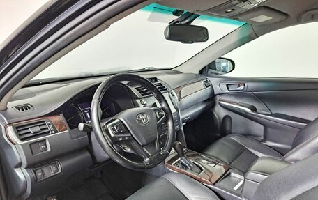 Toyota Camry, 2017 год, 2 200 000 рублей, 20 фотография