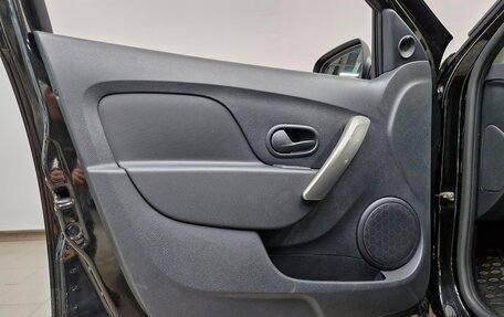 Renault Logan II, 2017 год, 1 110 000 рублей, 8 фотография