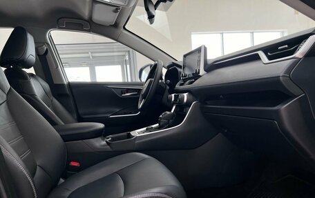 Toyota RAV4, 2021 год, 3 880 000 рублей, 11 фотография