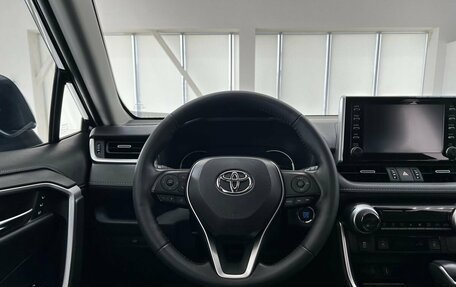 Toyota RAV4, 2021 год, 3 880 000 рублей, 15 фотография