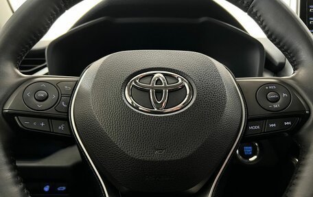 Toyota RAV4, 2021 год, 3 880 000 рублей, 14 фотография