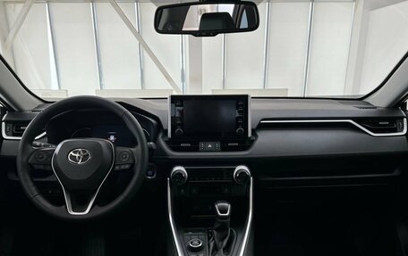 Toyota RAV4, 2021 год, 3 880 000 рублей, 12 фотография