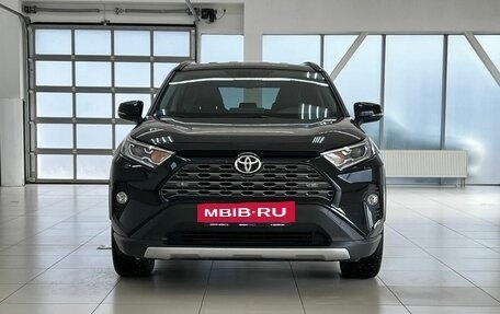 Toyota RAV4, 2021 год, 3 880 000 рублей, 2 фотография