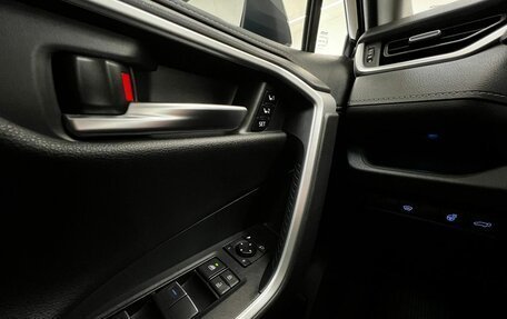 Toyota RAV4, 2021 год, 3 880 000 рублей, 25 фотография