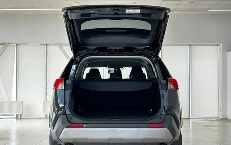 Toyota RAV4, 2021 год, 3 880 000 рублей, 28 фотография