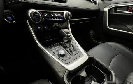 Toyota RAV4, 2021 год, 3 880 000 рублей, 30 фотография