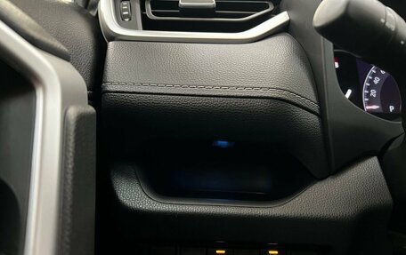 Toyota RAV4, 2021 год, 3 880 000 рублей, 35 фотография