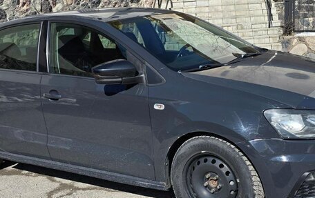 Volkswagen Polo VI (EU Market), 2011 год, 630 000 рублей, 2 фотография