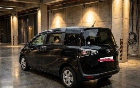 Toyota Sienta II, 2019 год, 1 550 000 рублей, 2 фотография