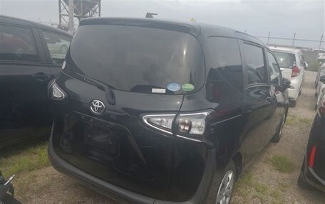 Toyota Sienta II, 2019 год, 1 550 000 рублей, 15 фотография