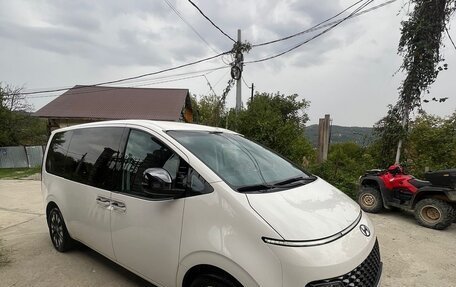 Hyundai Staria, 2021 год, 4 500 000 рублей, 1 фотография