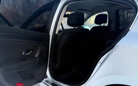 Renault Laguna III рестайлинг, 2010 год, 450 000 рублей, 11 фотография