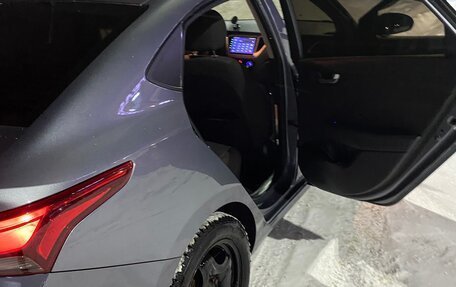 Hyundai Solaris II рестайлинг, 2018 год, 1 050 000 рублей, 5 фотография