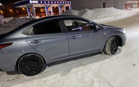 Hyundai Solaris II рестайлинг, 2018 год, 1 050 000 рублей, 6 фотография