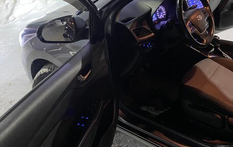 Hyundai Solaris II рестайлинг, 2018 год, 1 050 000 рублей, 10 фотография