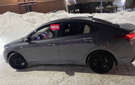 Hyundai Solaris II рестайлинг, 2018 год, 1 050 000 рублей, 3 фотография