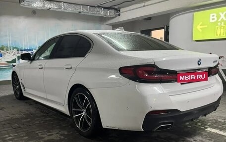 BMW 5 серия, 2022 год, 4 950 000 рублей, 4 фотография