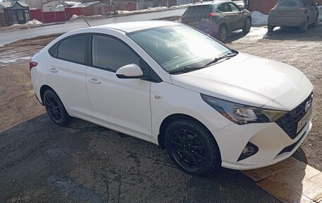 Hyundai Solaris II рестайлинг, 2022 год, 1 450 000 рублей, 3 фотография