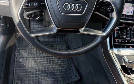 Audi A8, 2021 год, 7 100 000 рублей, 10 фотография