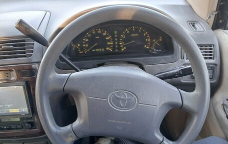 Toyota Ipsum II, 2000 год, 610 000 рублей, 6 фотография