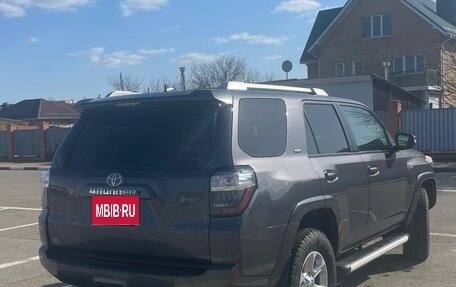 Toyota 4Runner V, 2017 год, 4 900 000 рублей, 2 фотография