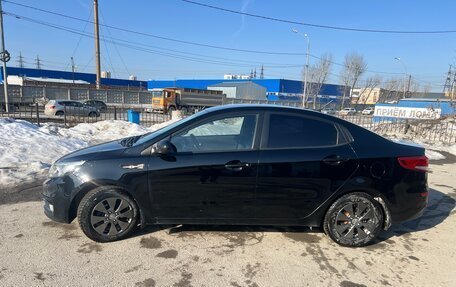 KIA Rio III рестайлинг, 2015 год, 920 000 рублей, 2 фотография