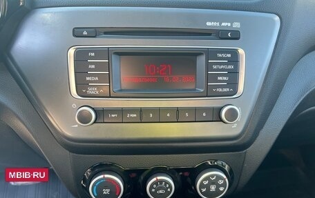 KIA Rio III рестайлинг, 2015 год, 920 000 рублей, 14 фотография