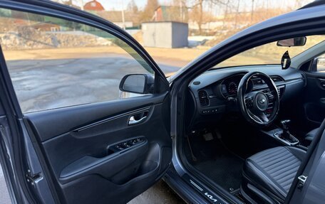 KIA Rio IV, 2018 год, 950 000 рублей, 12 фотография