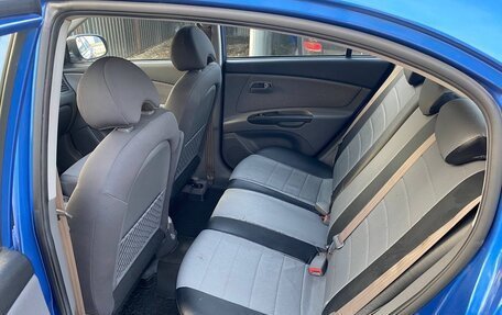 KIA Rio II, 2010 год, 850 000 рублей, 6 фотография