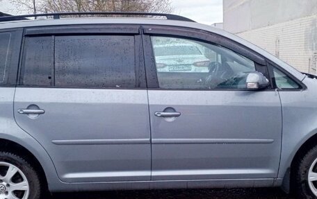 Volkswagen Touran III, 2007 год, 800 000 рублей, 8 фотография