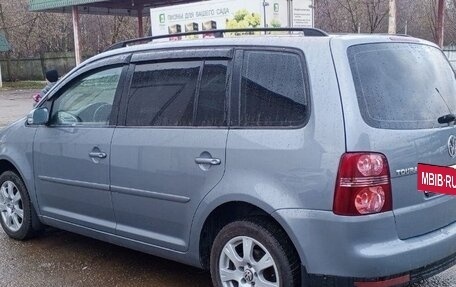 Volkswagen Touran III, 2007 год, 800 000 рублей, 5 фотография