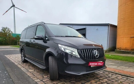 Mercedes-Benz V-Класс, 2022 год, 12 740 000 рублей, 10 фотография