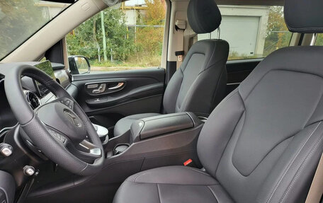 Mercedes-Benz V-Класс, 2022 год, 12 740 000 рублей, 30 фотография