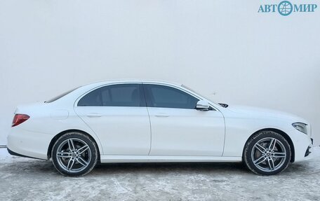 Mercedes-Benz E-Класс, 2020 год, 3 550 000 рублей, 4 фотография